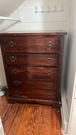 Dresser