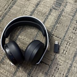 Sony PS5 Pulse 3D Wireless Headset – Black/White – With USB Adapter