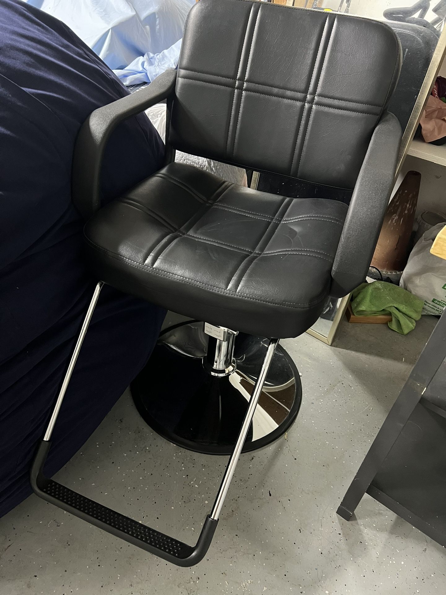 Barber chair