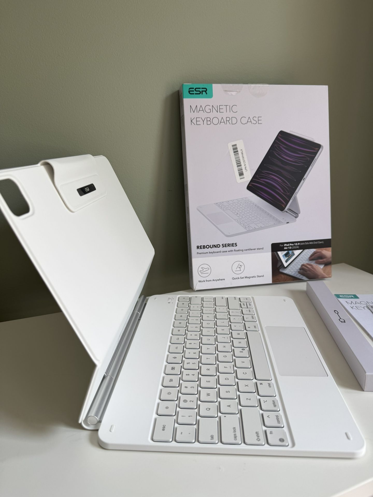 Magic Keyboard Case for iPad Air 13” (M3/M2) & iPad Pro 12.9”
