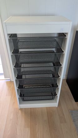 Storage shelf with wire baskets