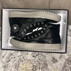 Converse boots size 8