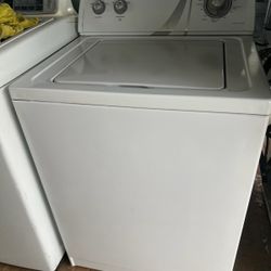 Washer Brand Whirlpool Heavy Duty Everything Works Great With 2 Months Warranty