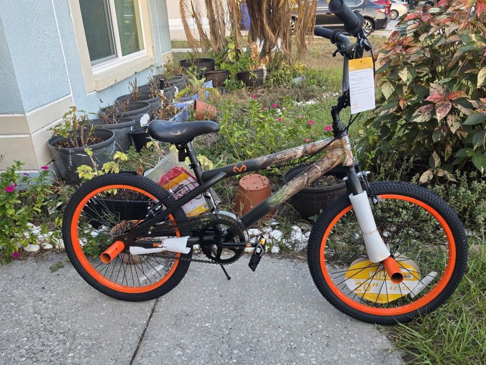 New Dynacraft Realtree 20in BMX Bike