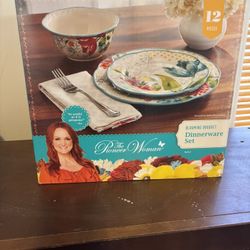 Pioneer Woman Full Set