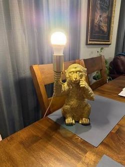 New Table Lamp Monkey Light Animal Lamp E27 40Watt PRICE FIRM MUST PICK UP