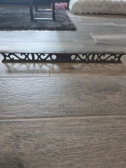 Antique cast iron level