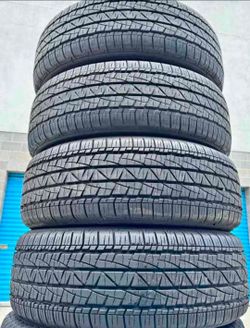 265 70 17 Bridgestone tires Con 80% de Vida Las 4