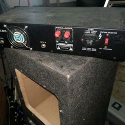 1000 Watts Amplifier new never used.