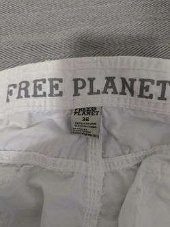 Classic Free Planet Cargo shorts