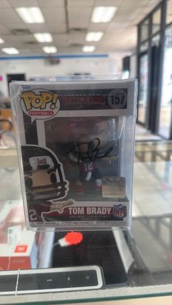 Signed Tom Brady vinyl figure