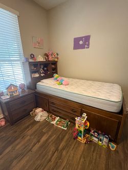 Brown wood twin bed-set with storage