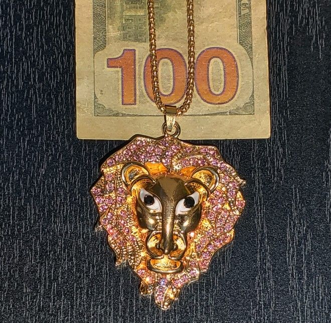 Betsey Johnson Crystal Lion Head Pendant 27 Inch Chain Necklace