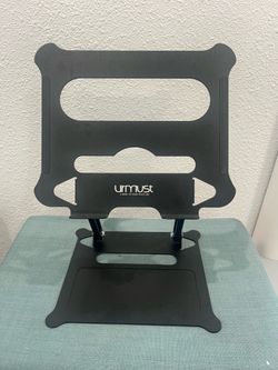 Laptop stand