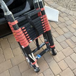 18ft Telescoping Ladder, 300lbs + Capacity