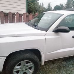 Dodge Dakota 2011