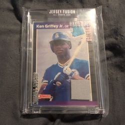 Ken Griffey  Jr Jersey Swatch Rated Rookie Card