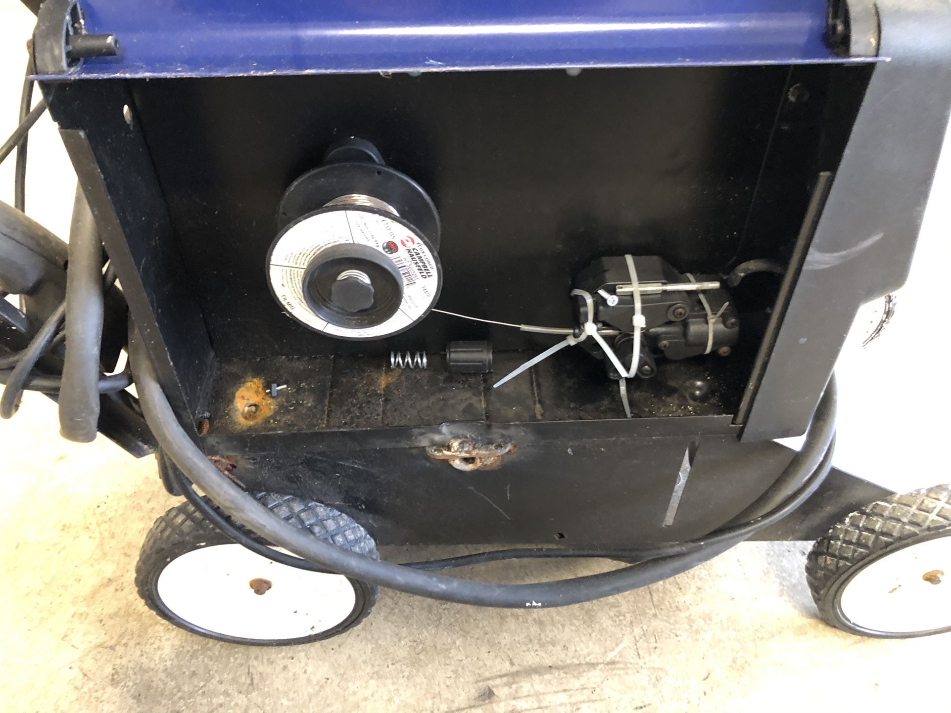 Campbell Hausfeld 115v FluxCore Welder for Sale in Vancouver, WA OfferUp