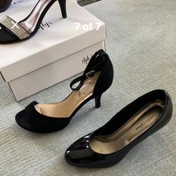 Woman’s Shoes size 5