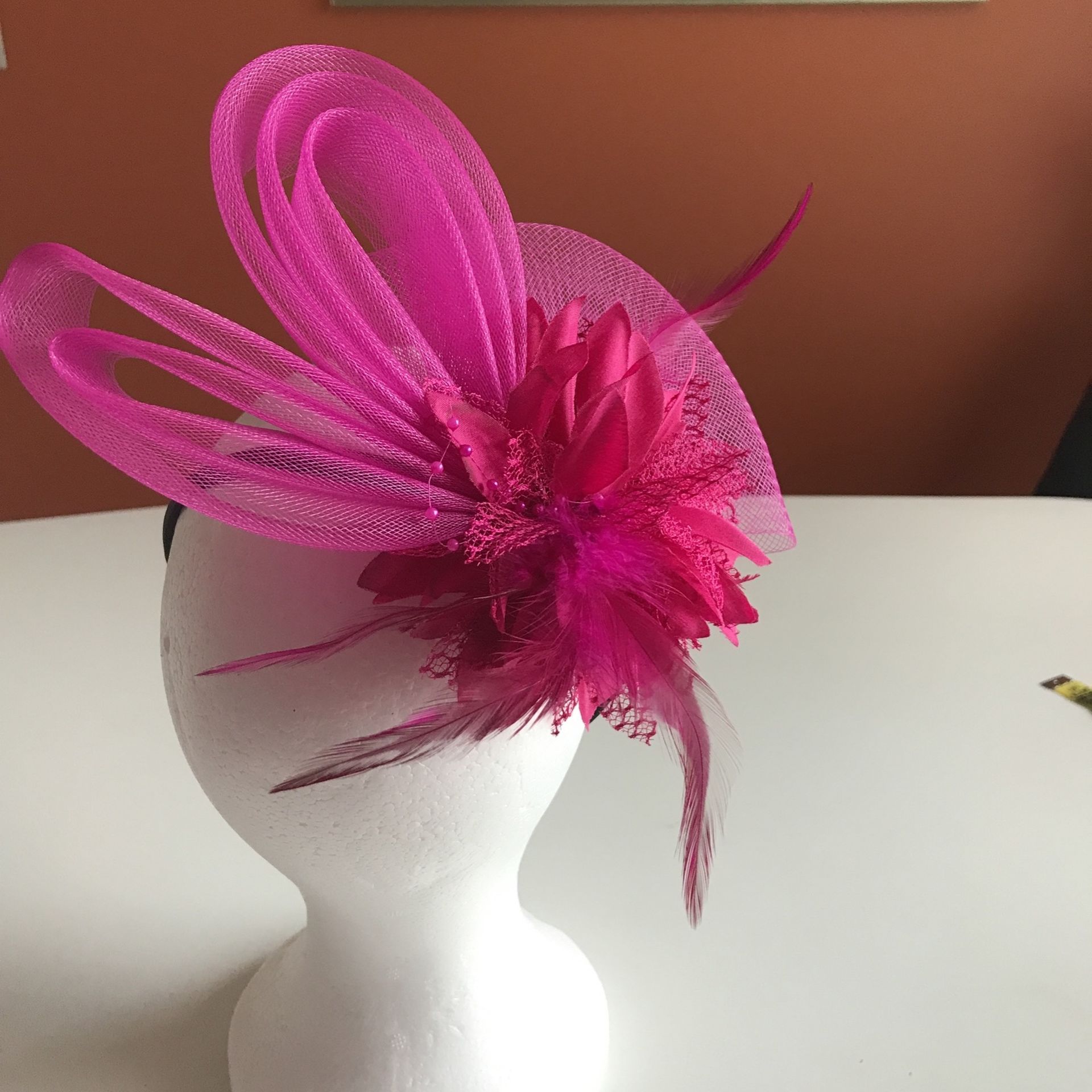 NWT Hair/Hat Pink Flower Clip/Adjustable Band