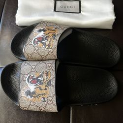 Gucci Tiger slides