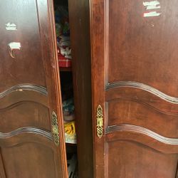 Wardrobe Closet