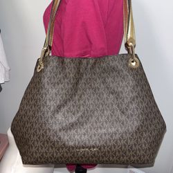 Michael Kors Raven Bag