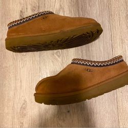 Chestnut Brown Uggs 70$ 