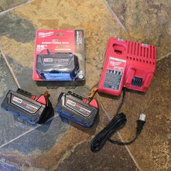 Milwaukee M18 XC5.0 Battery x3 w/ Charger