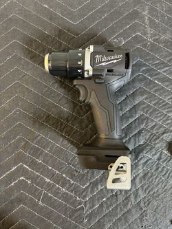 Milwaukee M18 18V Lithium-Ion Brushless Cordless 1/2 in. Compact Drill/Driver (Tool-Only)