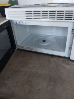 white white microwave hood