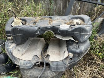 Dodge Chargers. Fits Challenger And Chrysler 300. Fuel Tanks. $40 Each.  No Pumps San Juan 