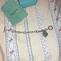 Tiffany & Co Heart Tag Toggle Bracelet In Silver 