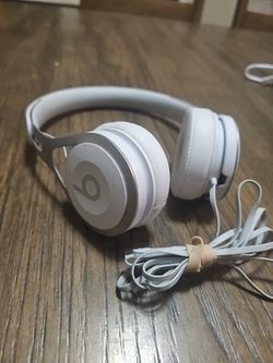 Beats by Dre chord with microphone and speaker brand new