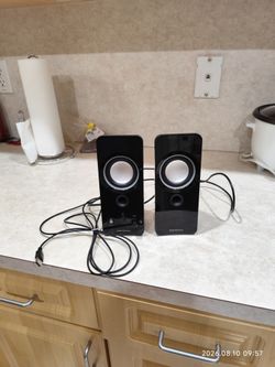 Insignia 2.0 speakers with Bluetooth connectivity