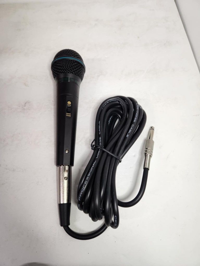 Nissindo DM-900 Wired Vocal Unidirectional Microphone w/Long Professional Cable