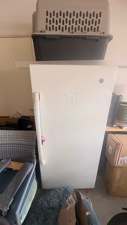 GE Upright Freezer White