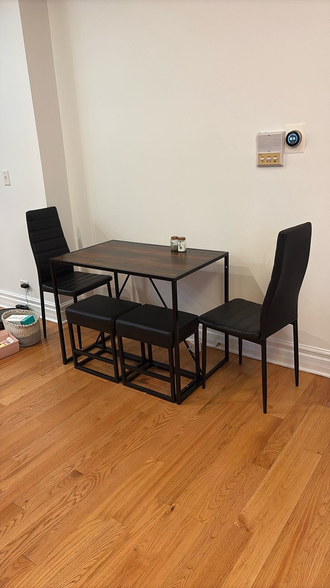 Dinner Table + 4 Chairs