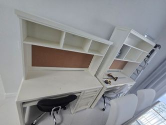 2 Kids desks + chairs - FREE