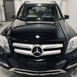 2013 MERCEDES BENZ GLK 350 4MATIC - EXCELLENT CONDITION 