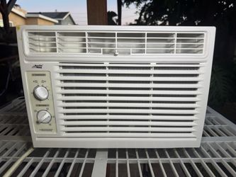 Arctic King 5000 BTU Window Air Conditioner WWK05CM01N