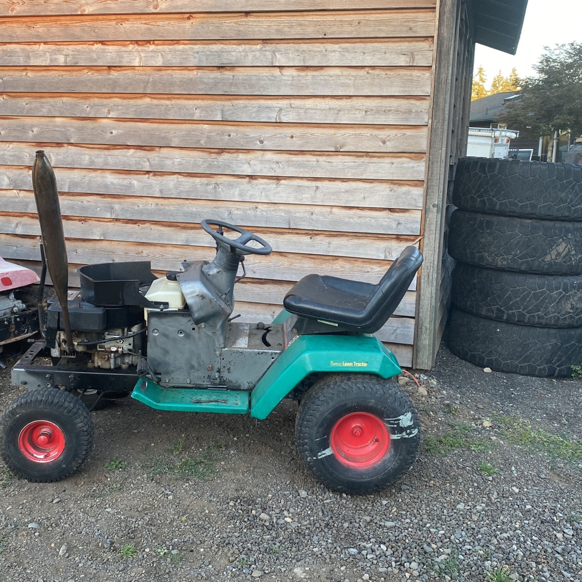 Riding Lawnmower