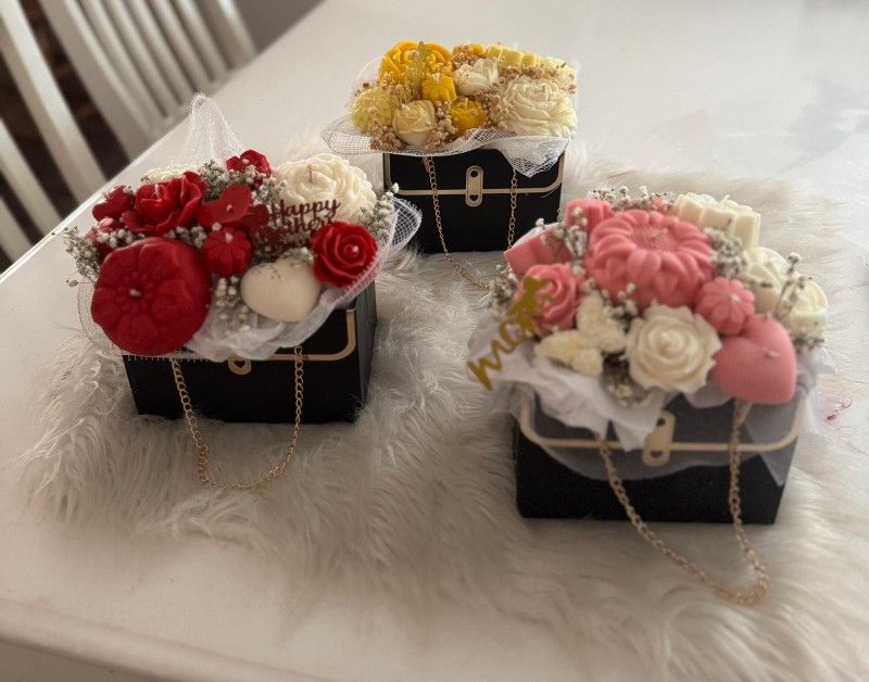 Flower scented candle bouquets. Next day turn around. Perfect unique gift for your loved ones or friends.