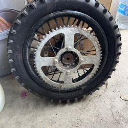 Tuttio back rim / wheel and tire