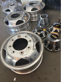 Chevy Dually rims (4 pieces)
