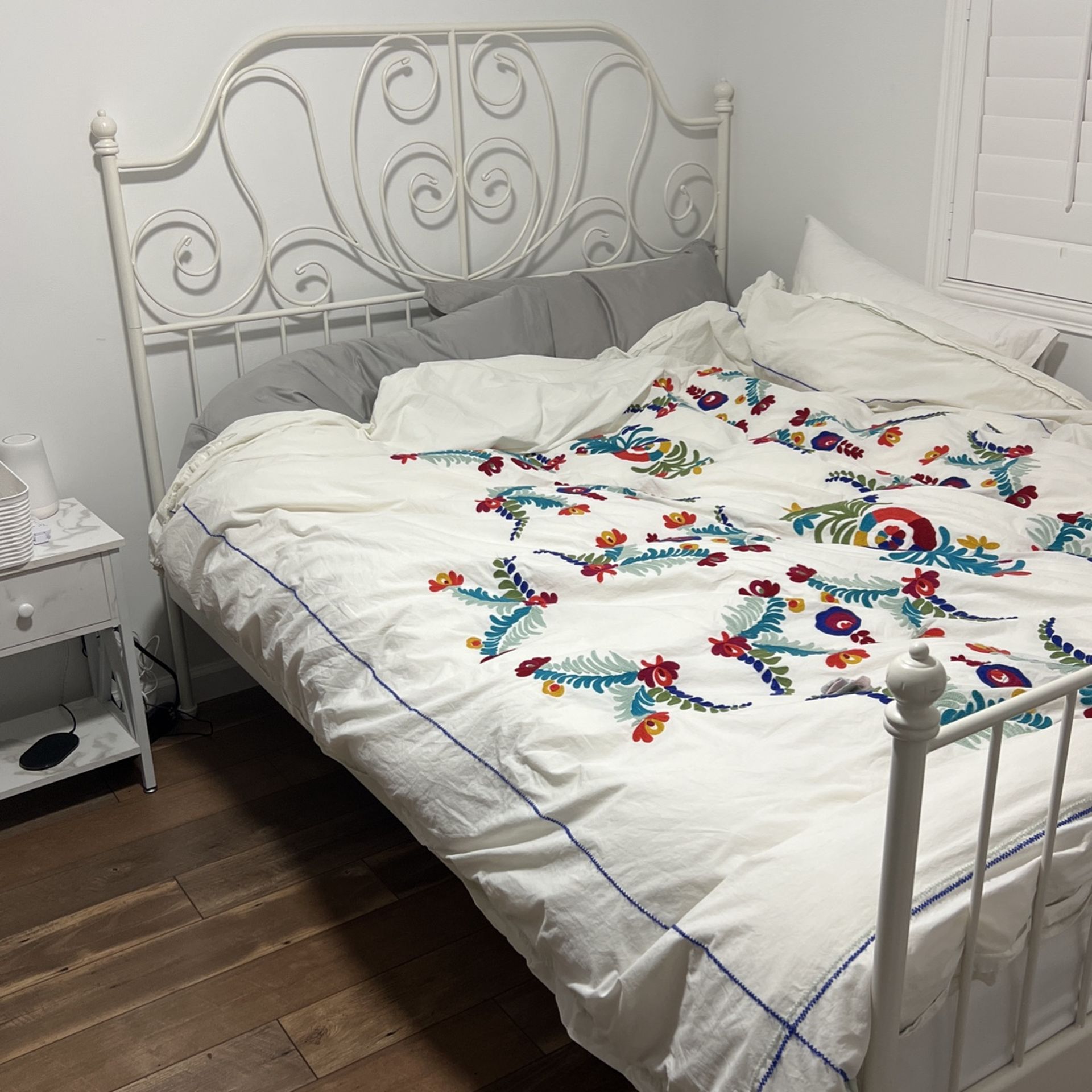 Queen Bed With Mattress, Bedding and Down Pillows