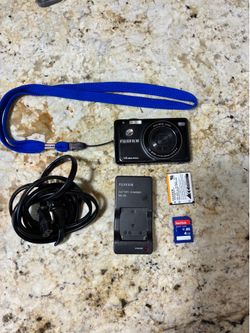 Fujifilm FinePix JX520 14MP Compact Digital Camera with Battery, Charger & 4GB SD Card(Black)