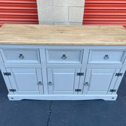 Light Gray Media Stand / Media Console / TV Stand / TV Console / Buffet / Sideboard