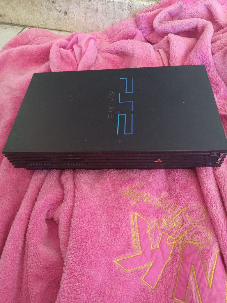 Fat working ps2 model original console $30 or first best offer to pickup 