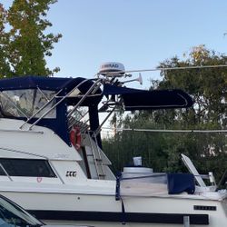 1991 26 Skipjack Flybridge 